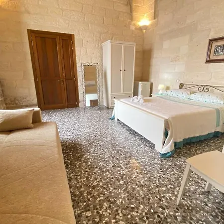 Appartamento In Pietra Leccese *
